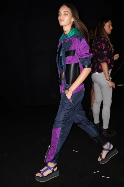 Look 54